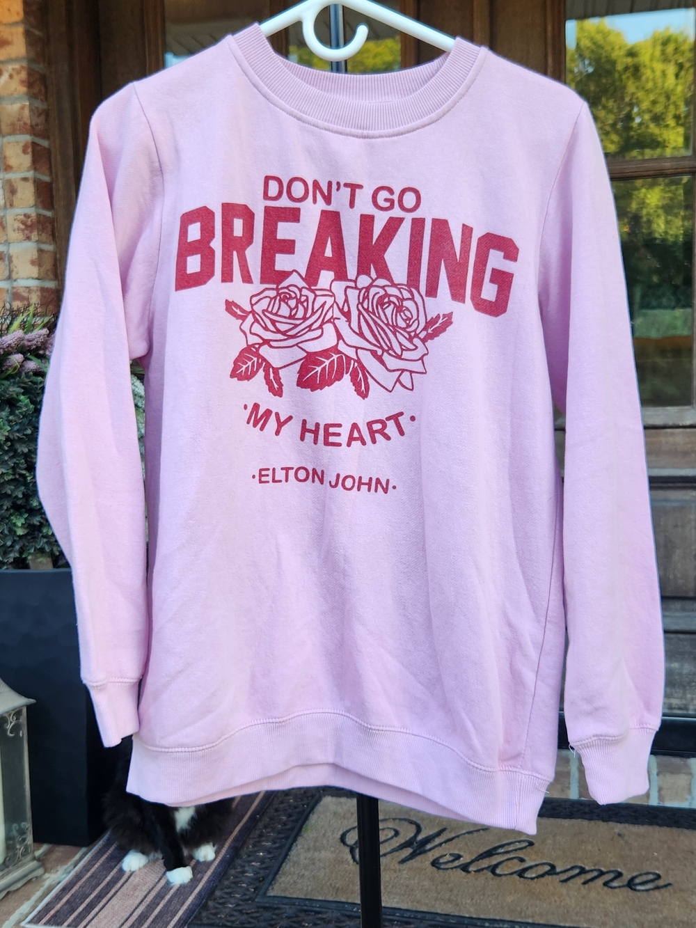 Elton John "Don't Go Breaking My Heart" Pink Graphic Crewneck Sweatshirt M